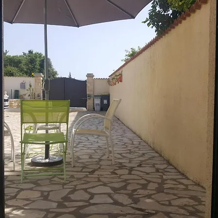 Pensión Indépendant 3*